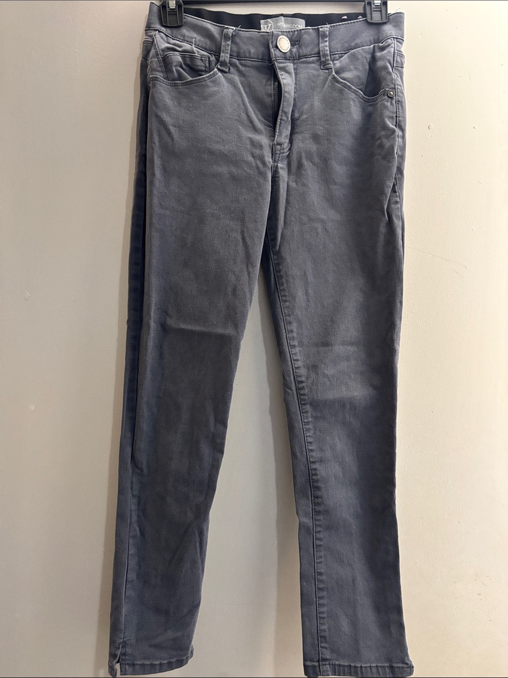 Women’s Gray Straight-Leg Jeans